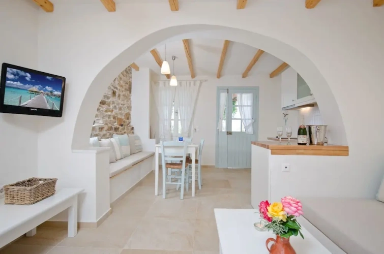 1 Bedroom Apartment with garden view
