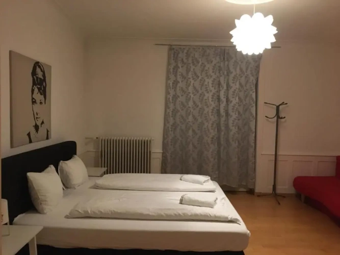Standard Triple room with city view
