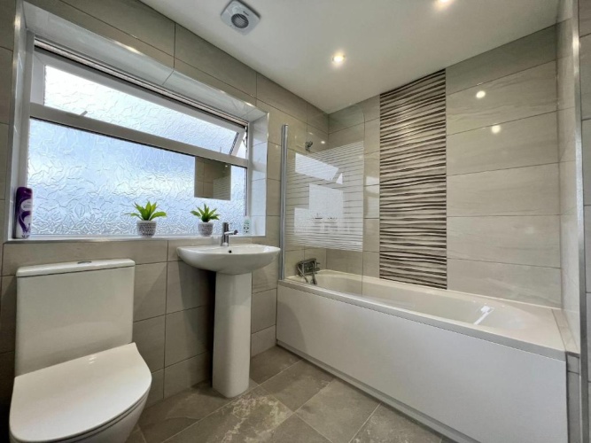 3 Bedrooms Cottage