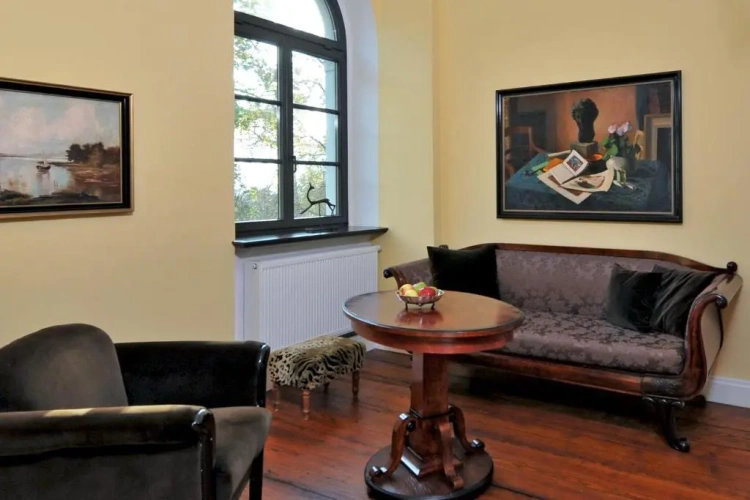 1 Bedroom Suite with garden view
