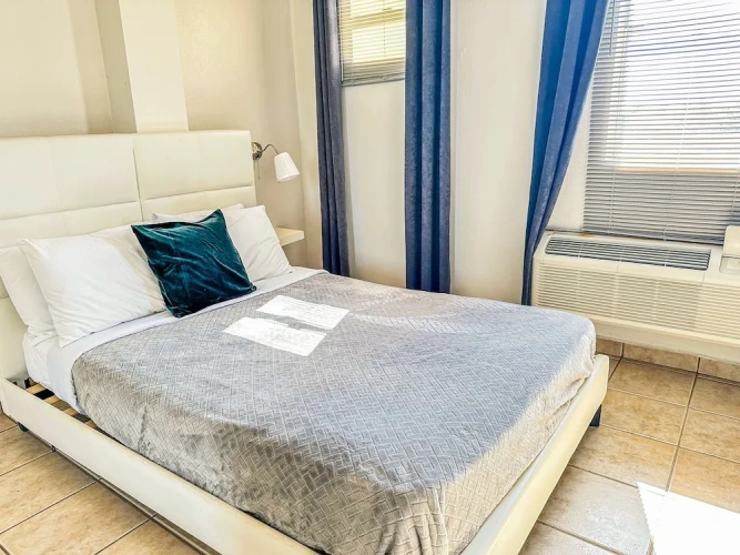 2 Bedrooms Apartment