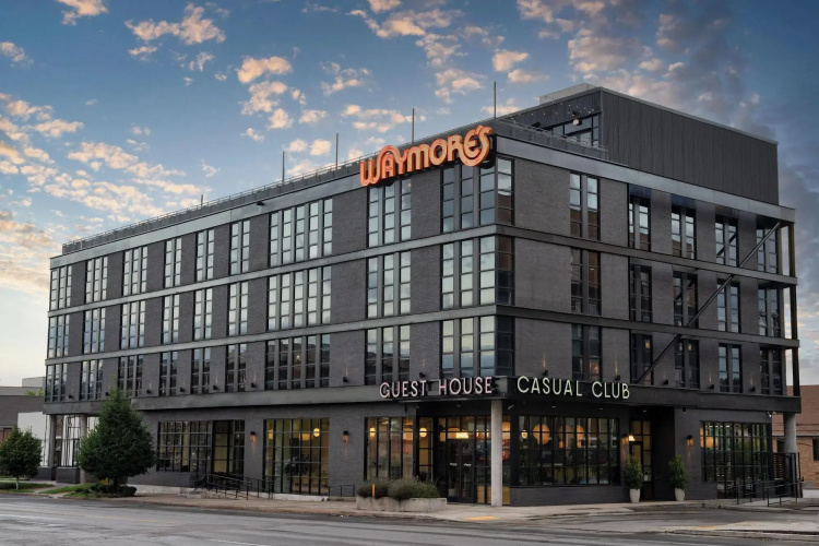 Waymore's Hotel - Hendersonville, TN