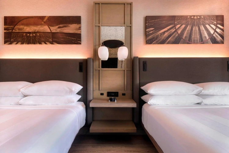 Standard Quadruple Club room