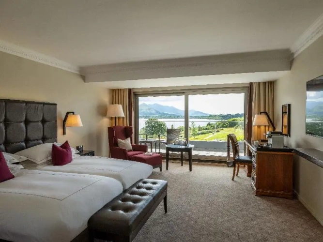 Standard Twin room with balcony
