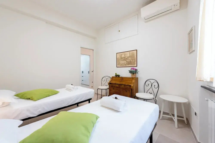 Blissful Flat for 6 Close To The Beach