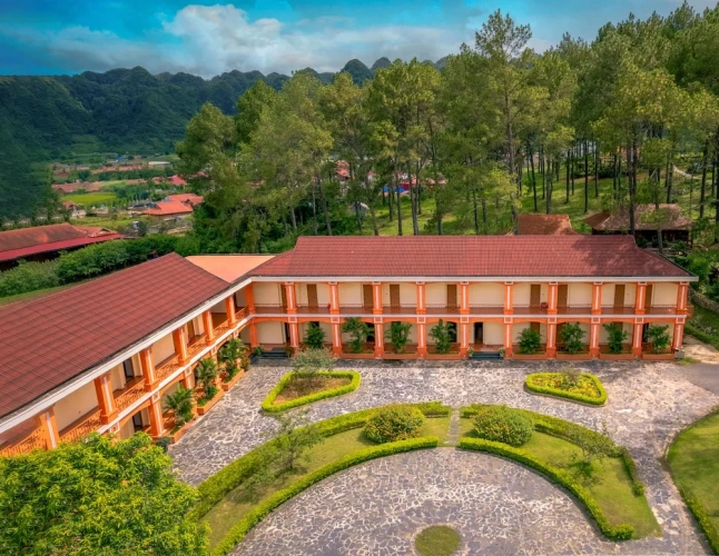 Standard Double room with balcony and with land view