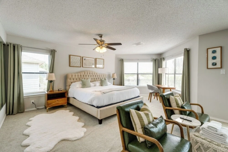 4 Bedrooms Cottage