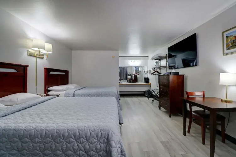 Canaan Motel