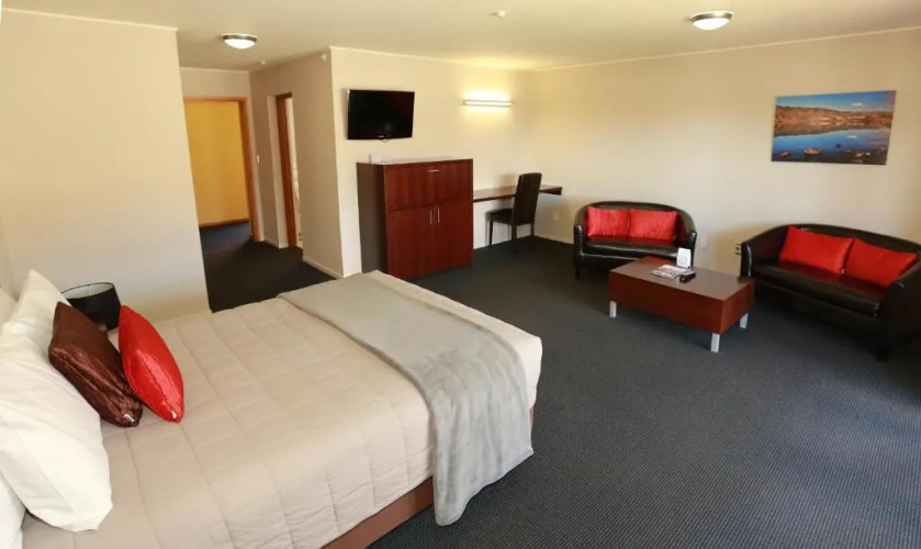 Harvest Hotel
