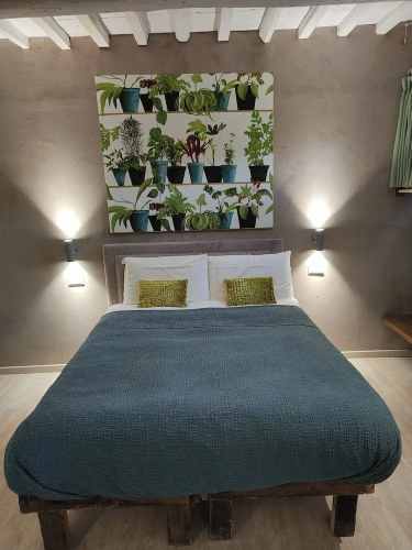 Superior Double Basement room