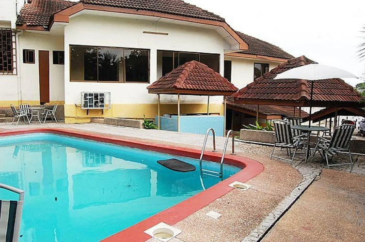 Valley Beach Hotel