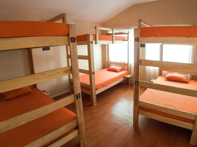 Hostel Dos Monos