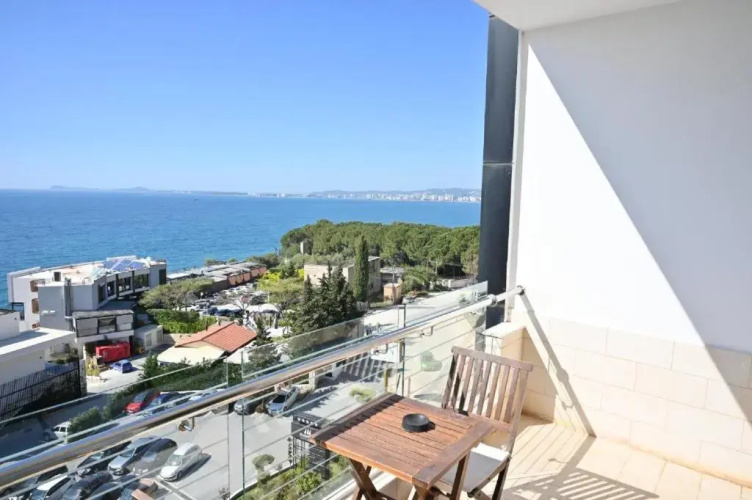 Thea Hotel