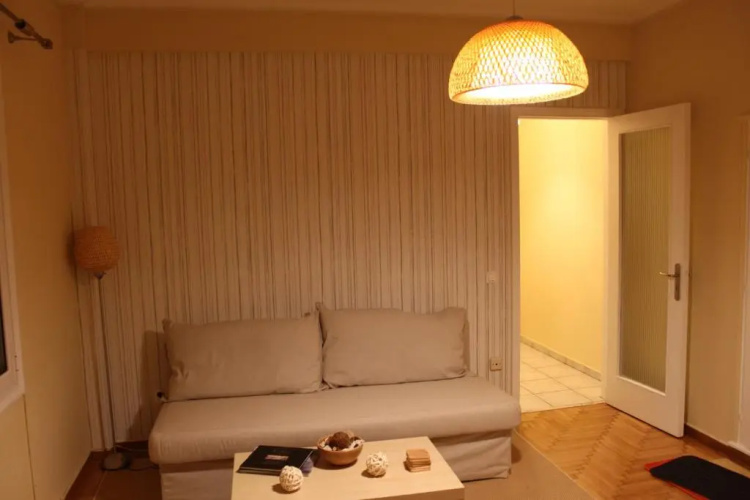 Affordable Studio behind Acropolis Museum