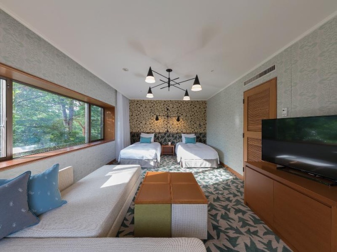 Deluxe Twin room with balcony