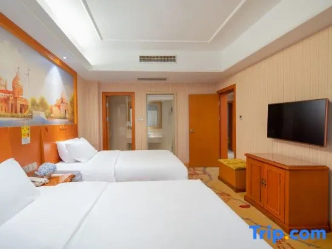 Quadruple Suite