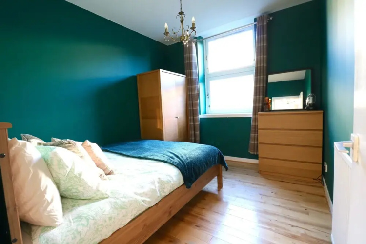 Comfortable Apartment in West End
