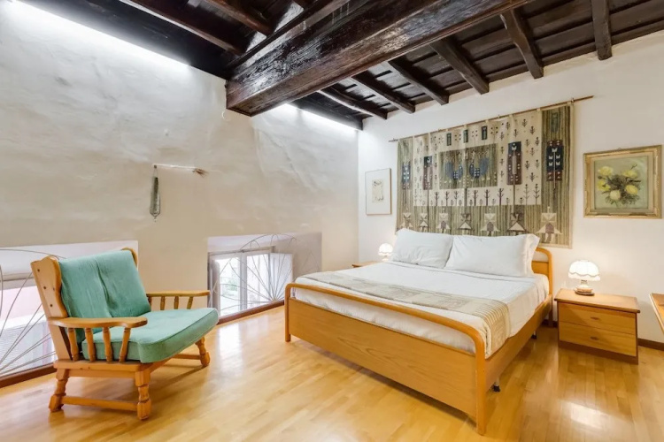 Large and Comfortable 6 Guests Flat in Trastevere