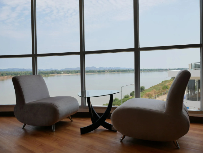 Blu Hotel Nakhon Phanom