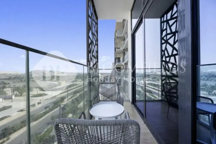 432 Bloomfields Deluxe STU Gate Masdar