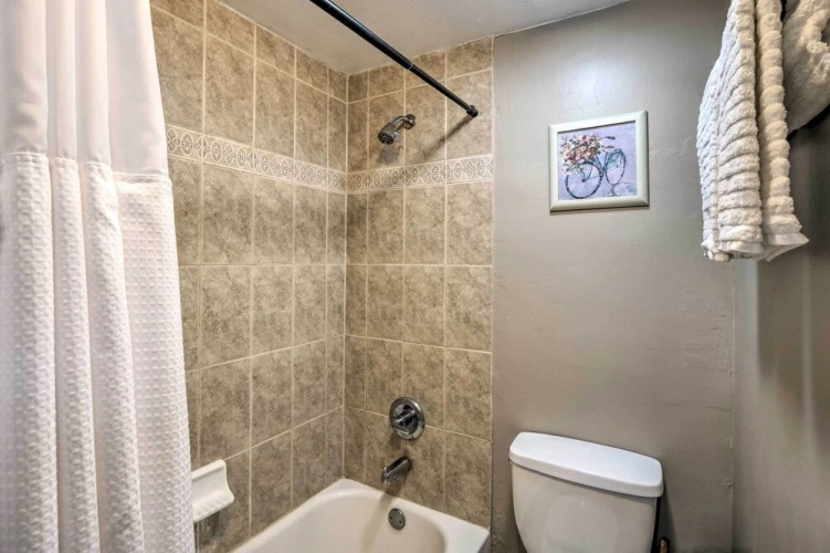 Frisco Condo 2 Blocks to Main St: Year-round Fun!