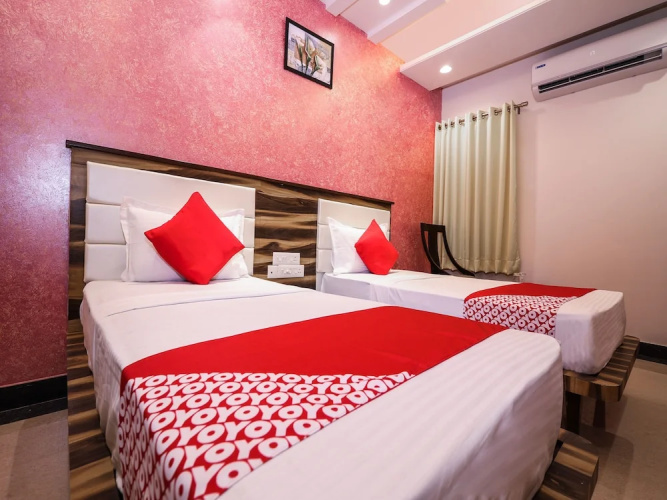 OYO 15556 Hotel Wind Palace