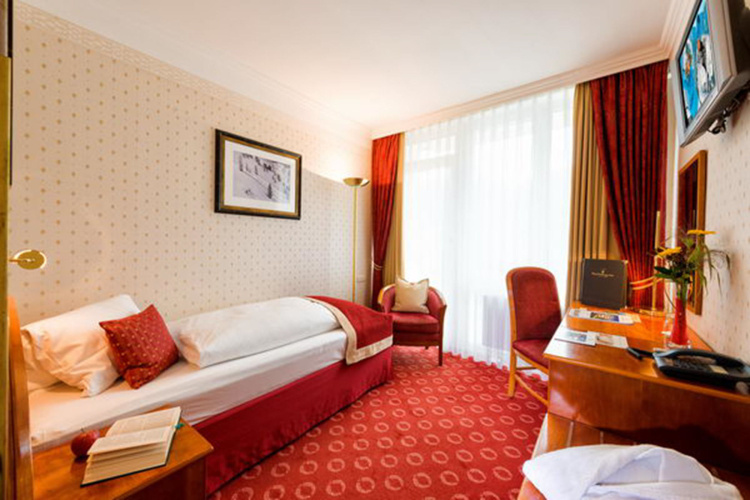 Hotel Salzburger Hof photo 6