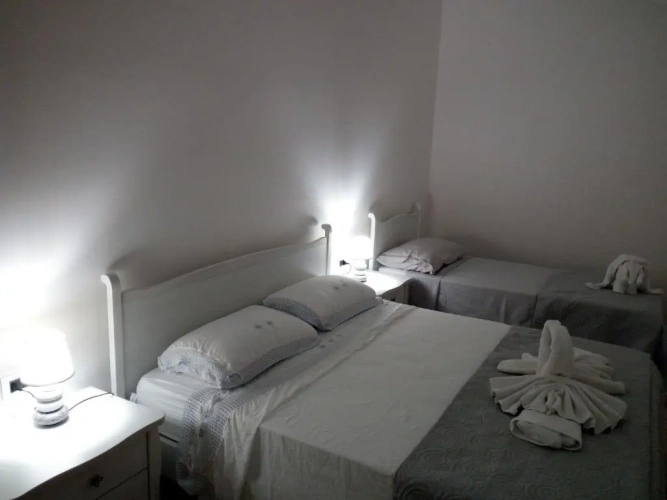 2 Bedrooms Cottage