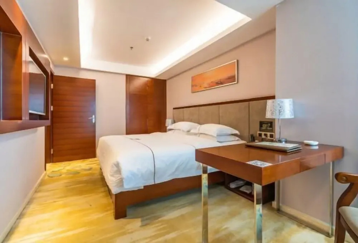 The King Lycra Hotel