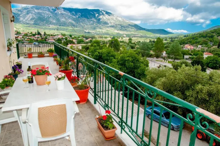 Roula Apartments