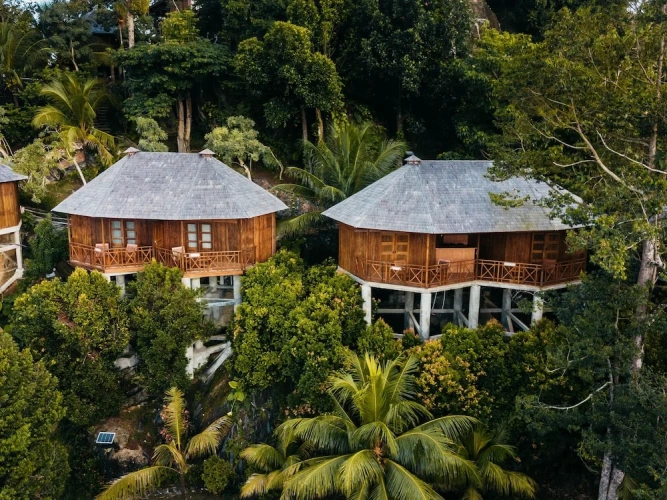 2 Bedrooms Twin Family Villa