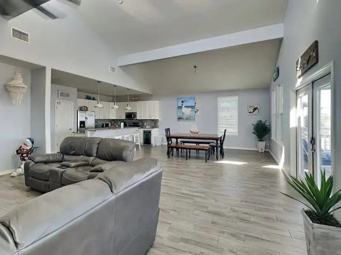 La Sirena by Silver Sands Vacation Rentals