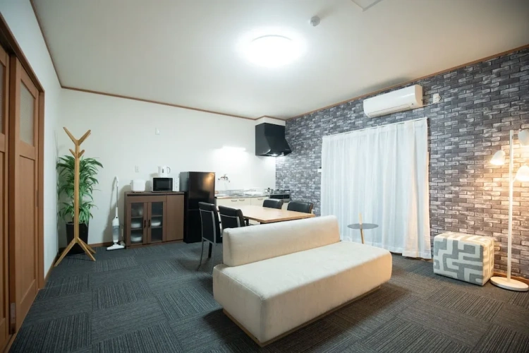 2 Bedrooms Apartment