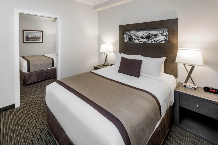 Ramada by Wyndham Revelstoke photo 8