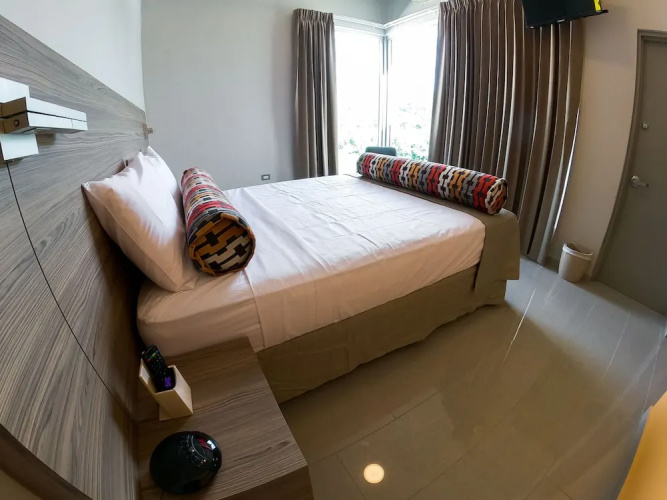 Royal Delonix Hotel