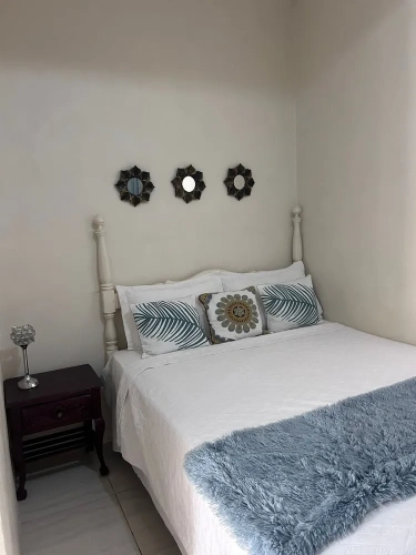 1 Bedroom Cottage beachfront