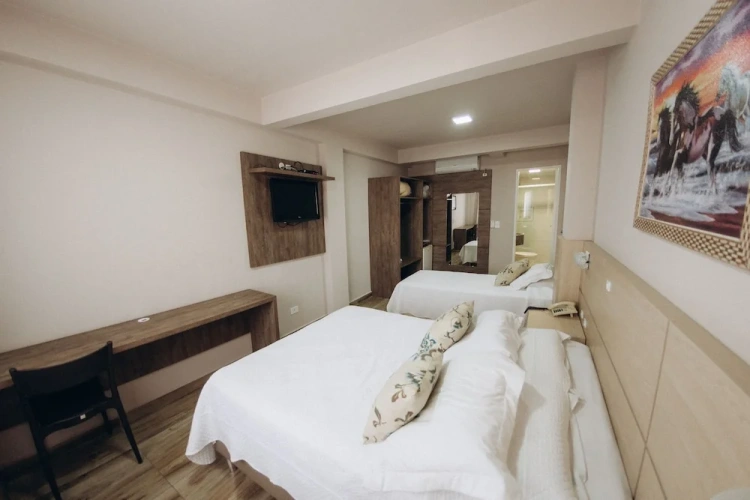 Standard Triple room