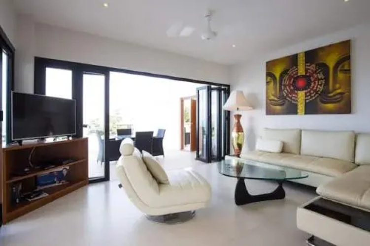 7 Bed Luxury Seaview Villas 5 mins beach
