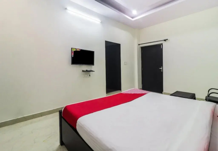 Raj Villa By OYO Rooms