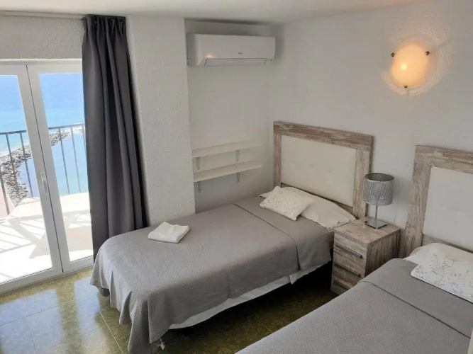 Skol 617 Beachfront Two-bedrooms Duplex With Sea Views