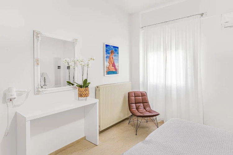 Maela Luxury Suite
