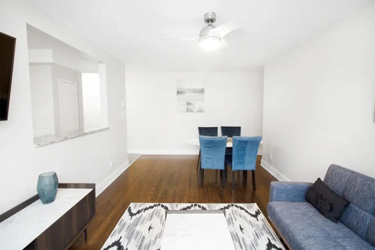 2-bedroom Suite on Corydon Ave Parking Included