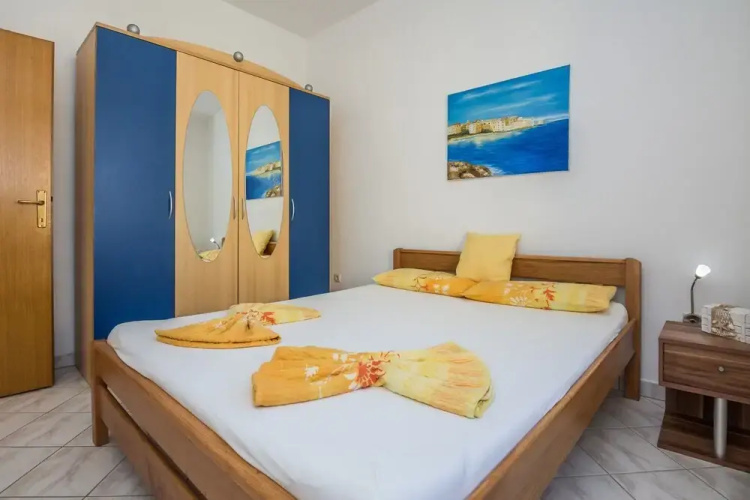 Apartments Dragan