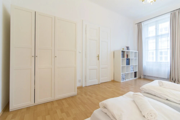 Bright And Spacious By Easybnb