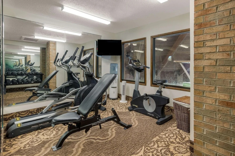 Ashland Inn & Suites