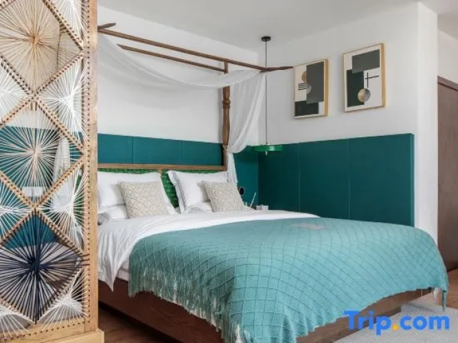 Deluxe Double room with courtyard view