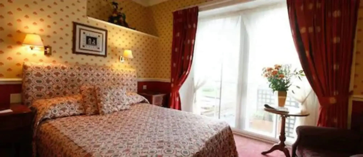 The Royal Hotel