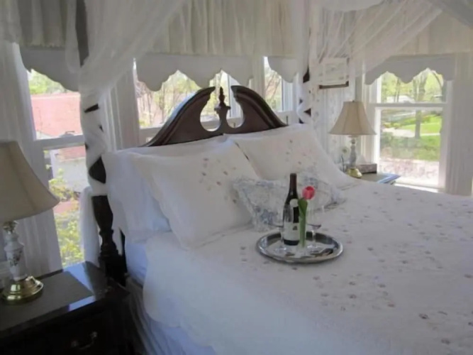 The Dawson House Bed & Breakfast