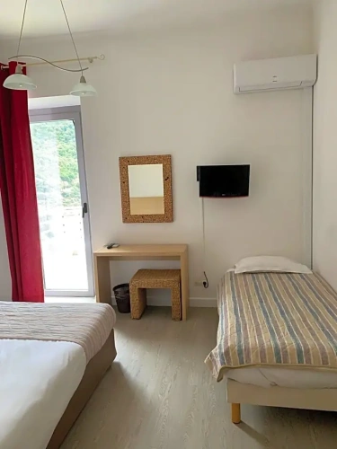Standard Quintuple room