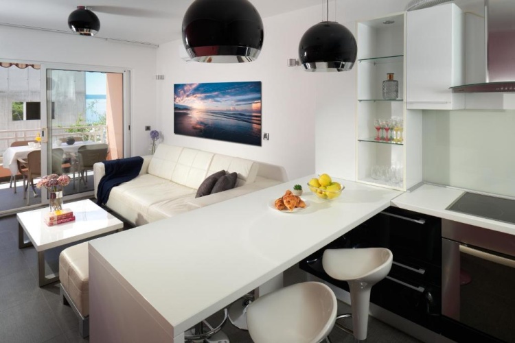 Apartment with balcony